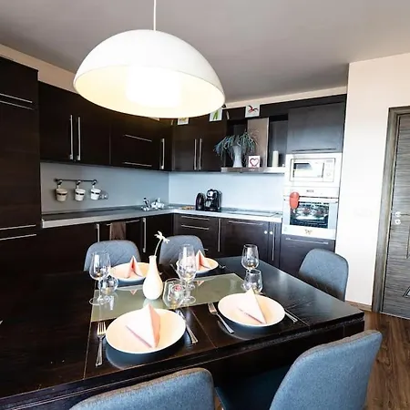 при галя / прекрасен в тих квартал Apartment Warna