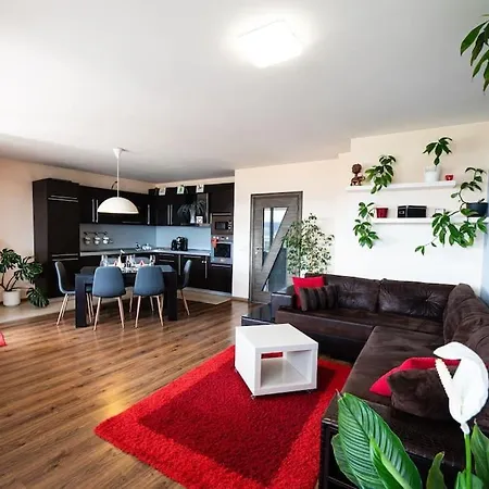 Apartmán при галя / прекрасен в тих квартал Varna