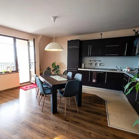 при галя / прекрасен в тих квартал Apartamento Varna