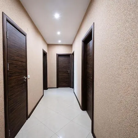 Apartmán при галя / прекрасен в тих квартал