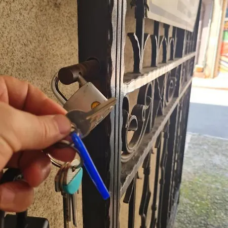 при галя / прекрасен в тих квартал Warna