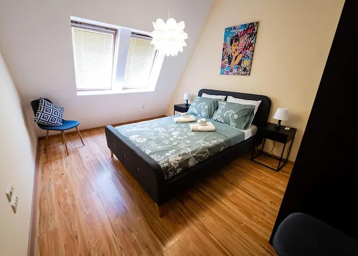 при галя / прекрасен в тих квартал Apartament Warna